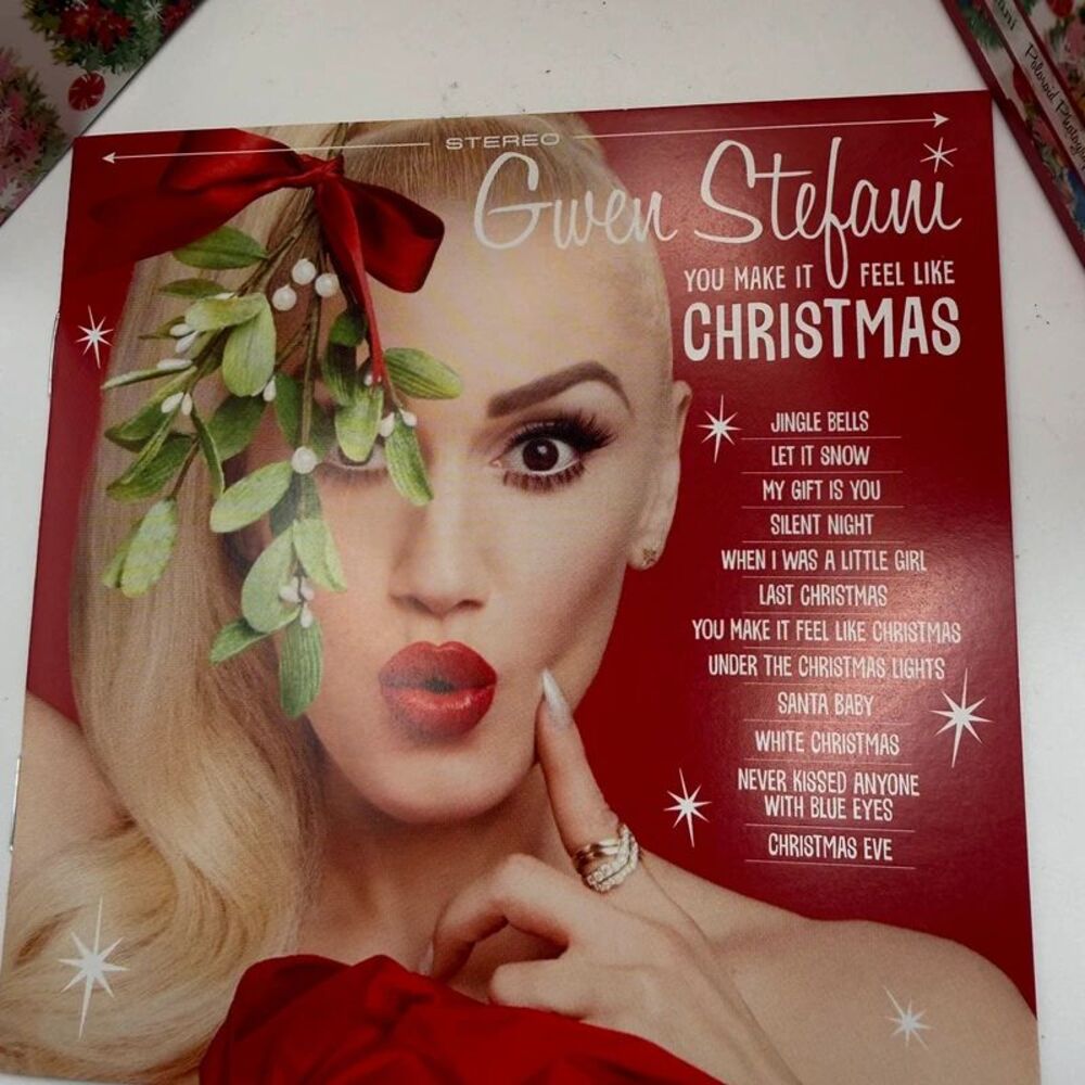 Gwen Stefani You Make It Feel Like Christmas Deluxe Edition CD Set with Book